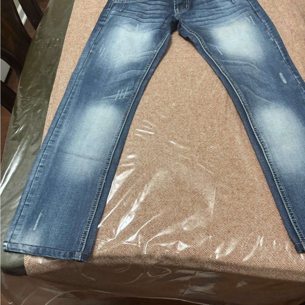 D&G  women’s Faded Blue Straight Jeans